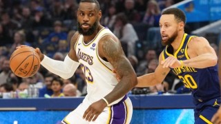 开云体育下载-【现场】附加赛席位争夺战 湖人遗憾不敌勇士