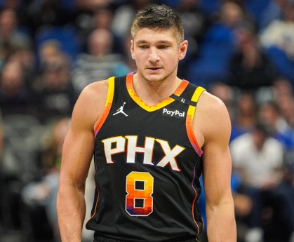 开云官网-犯规25-15！太阳阿伦：活塞在禁区里打球 他们做到了防守时不犯规