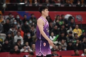 开云官网-媒体人：陈国豪接近以超级B类合同加盟广东