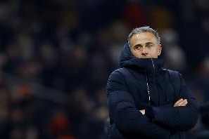 开云官网-恩里克：欧冠决赛我们需踢出顶级水准的防守，同时要掌控好球权